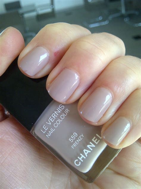 chanel frenzy nail